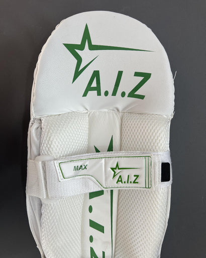AIZ Max Keeping Pads